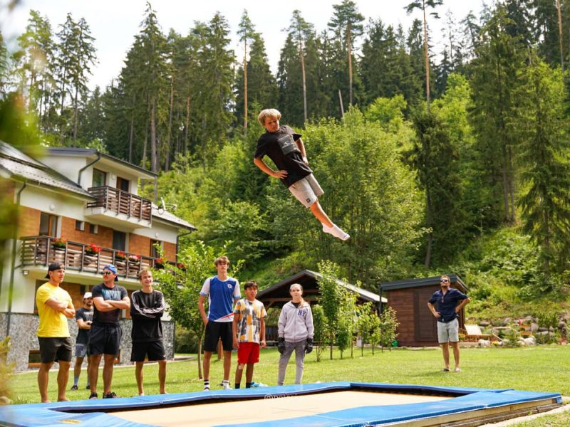 106b3f5a-c2ac-40d8-b649-5d8ba7c5d7f1